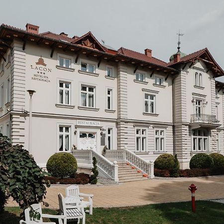 Palac Lacon Kazimierza Wielka Bagian luar foto