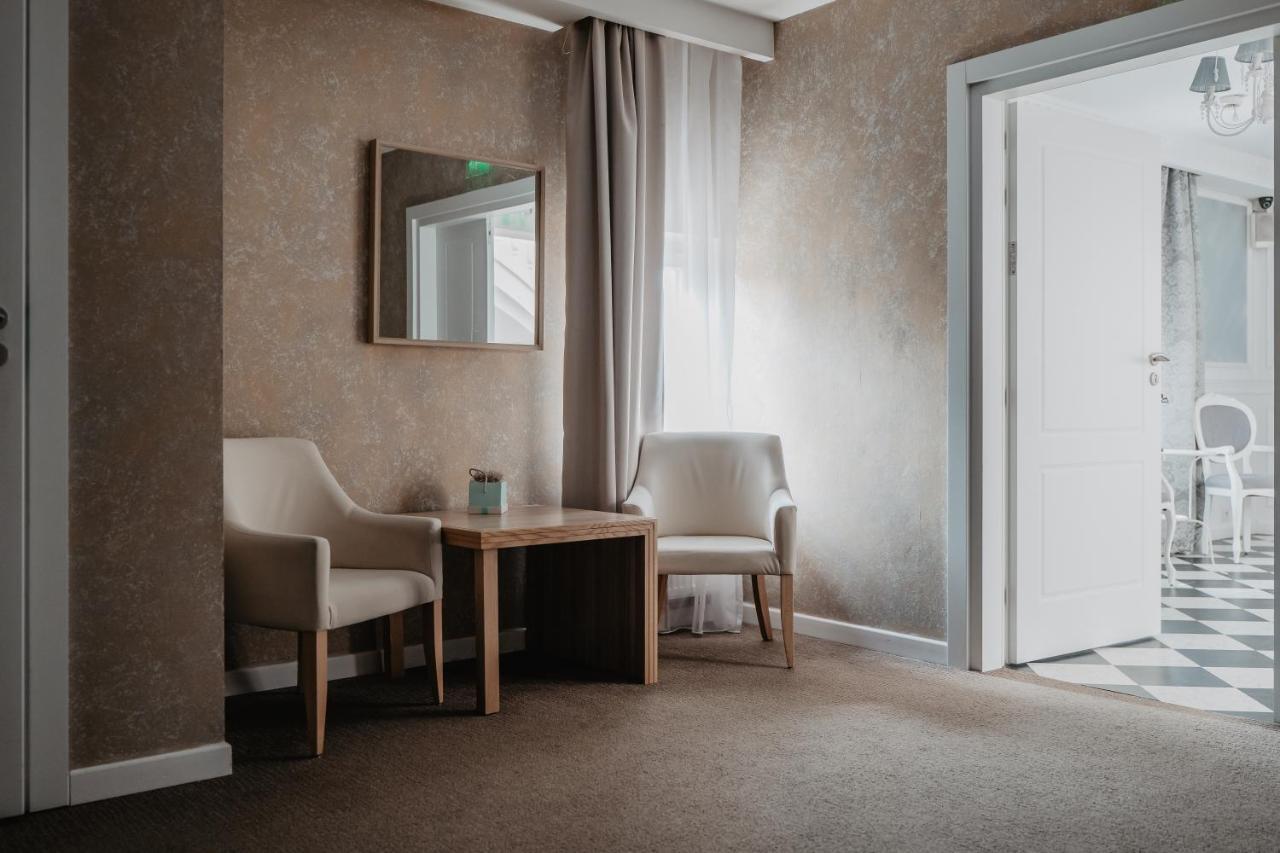 Palac Lacon Kazimierza Wielka Bagian luar foto